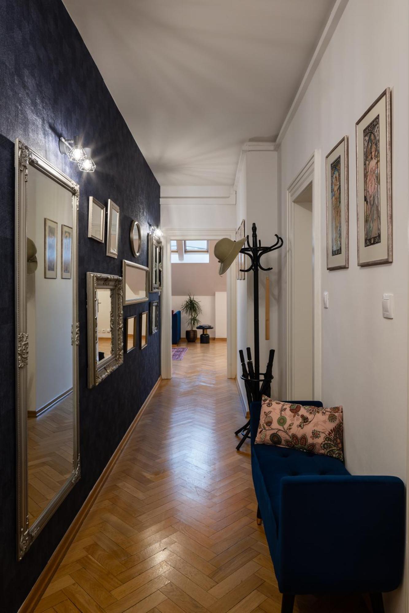 Decadent Art Deco Balcony Apartment In Old Town ปราก ภายนอก รูปภาพ